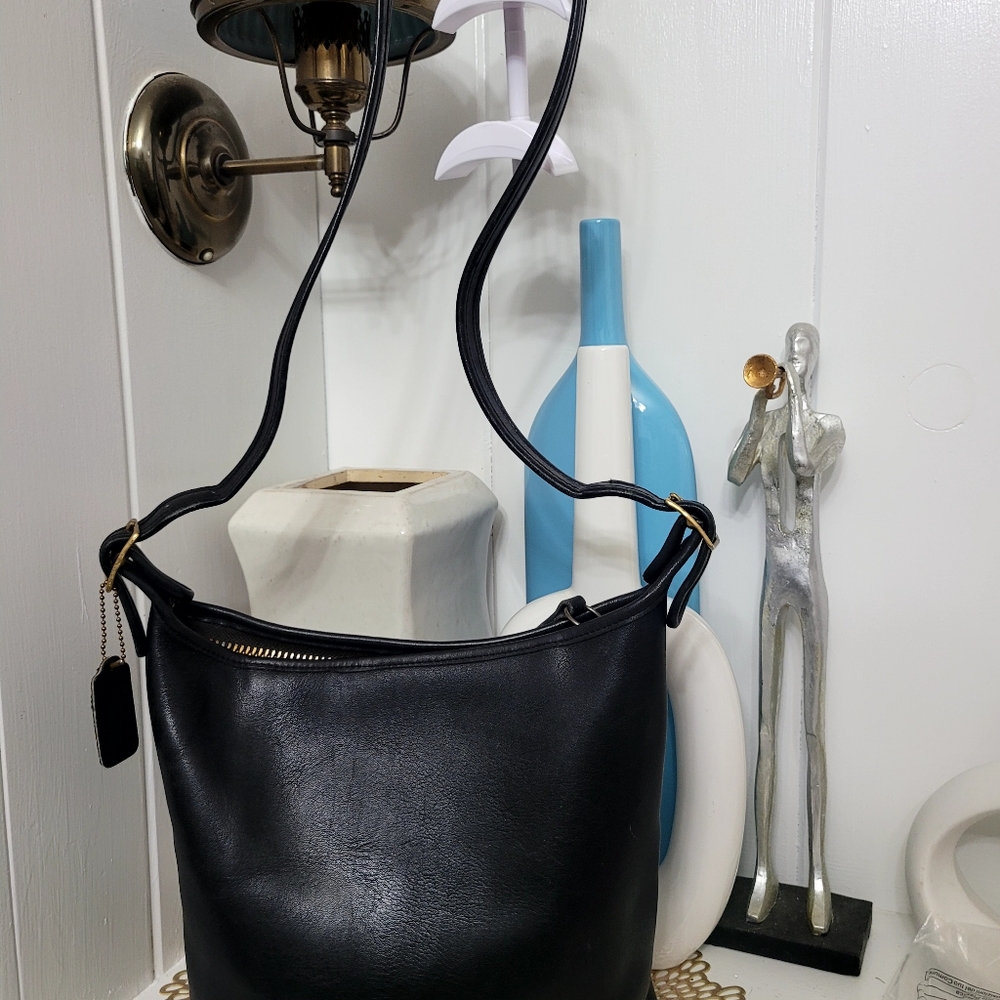 Vintage Coach NYC shoulder sac - Picture 2 of 16